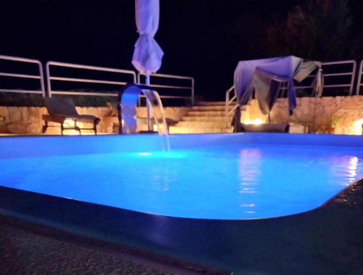Beach House Danica - Resort & Tavern Bain, Free Transport, Pool, Island Of Zut - Kornati Pristanisce Exterior photo
