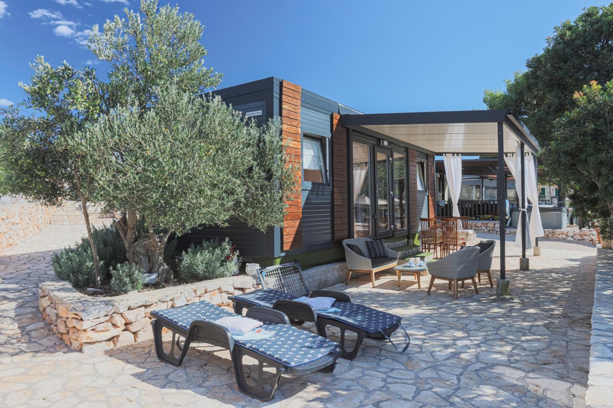 Beach House Danica - Resort & Tavern Bain, Free Transport, Pool, Island Of Zut - Kornati Pristanisce Exterior photo